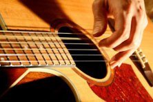 Concierto Acústico Manuel Alienígena 