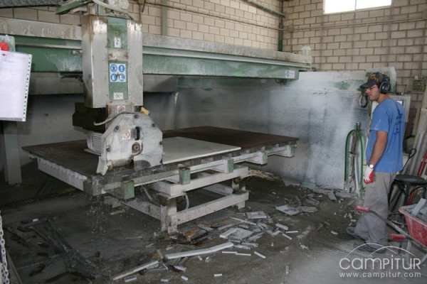 Marmoles Llerena, S.L.