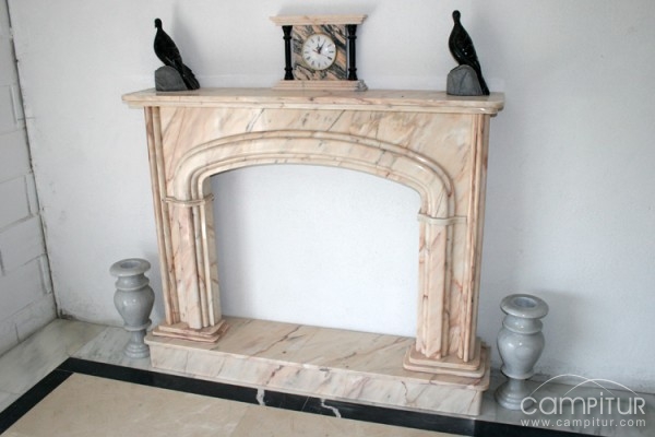 Marmoles Llerena, S.L.