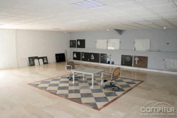 Marmoles Llerena, S.L.