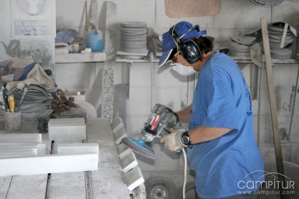 Marmoles Llerena, S.L.