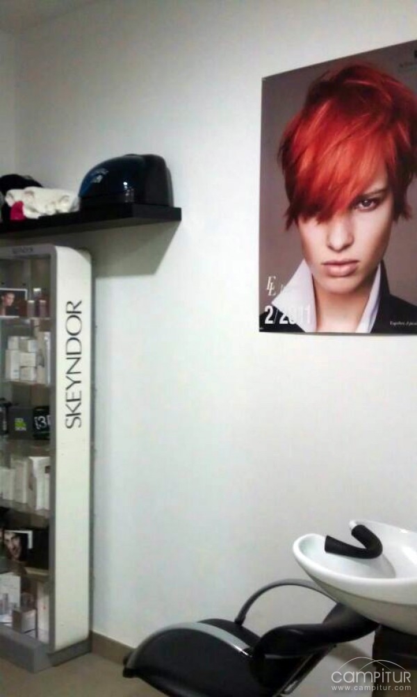 Peluquería y Estética Rocío Esquivel Unisex 