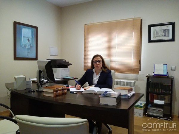 ABOGADA Mª Teresa Valencia Paz